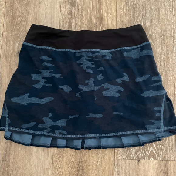 Lululemon Lululemon Run: Pace Setter Skirt Camo Blue 4 tall - Picture 2 of 3
